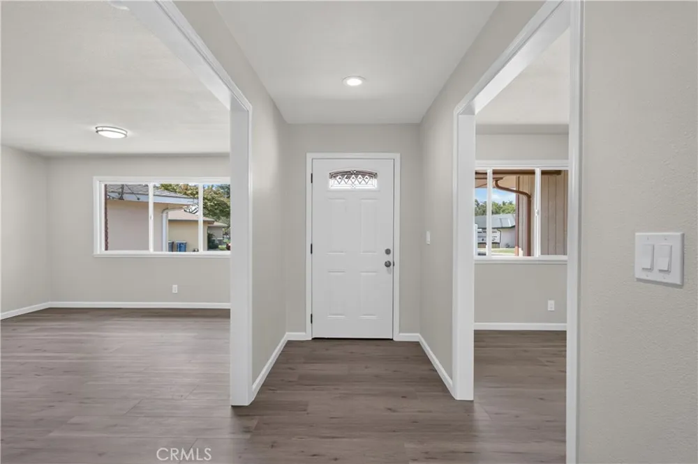 698 Roberts Court Merced, CA 95340