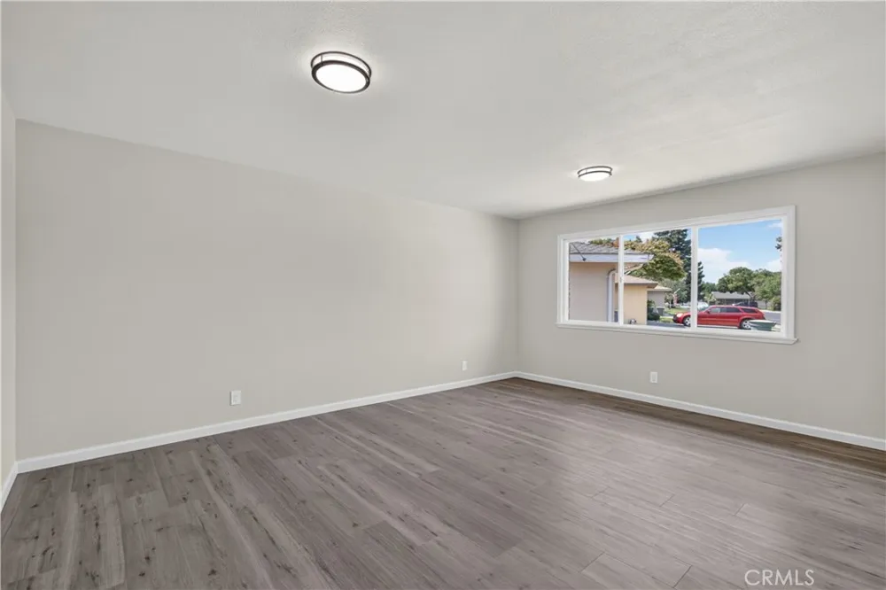 698 Roberts Court Merced, CA 95340