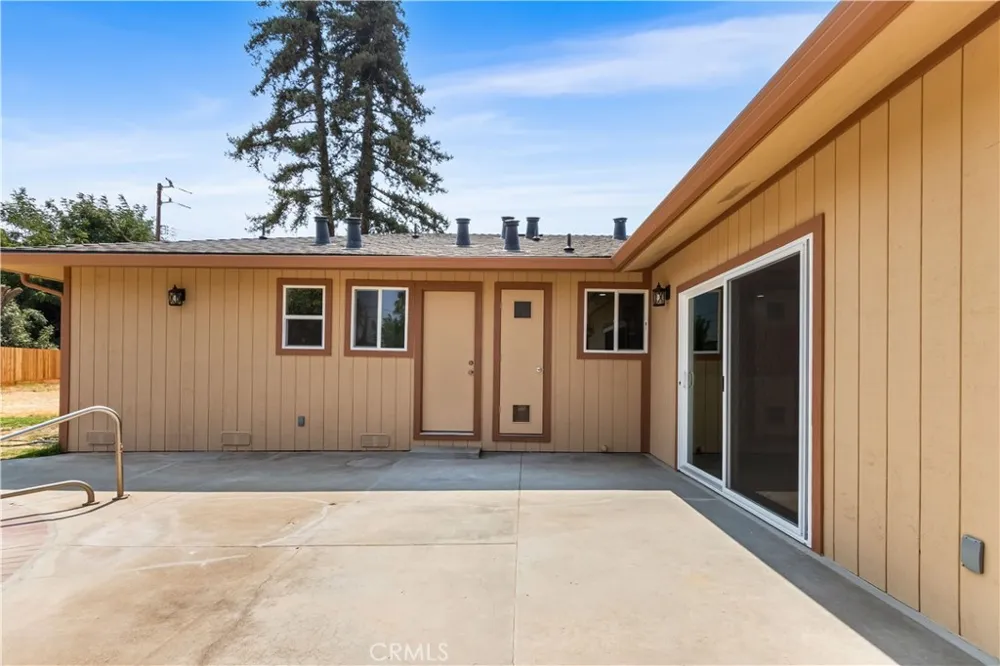 698 Roberts Court Merced, CA 95340