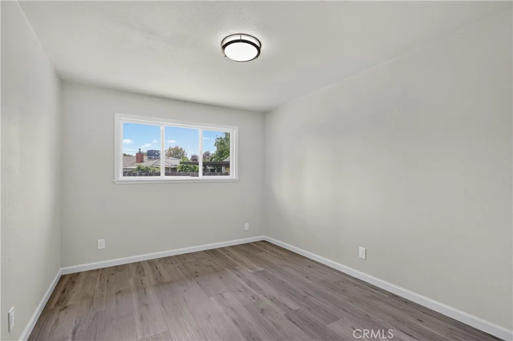 698 Roberts Court Merced, CA 95340