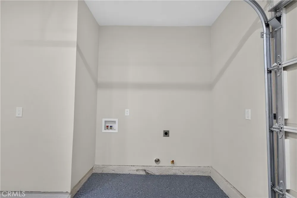 698 Roberts Court Merced, CA 95340