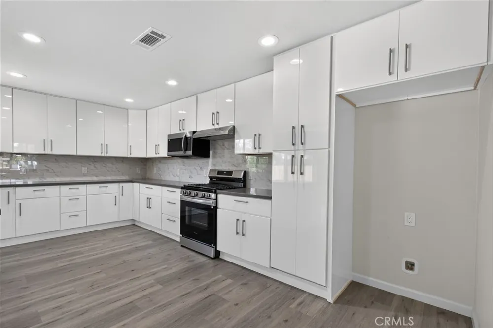 698 Roberts Court Merced, CA 95340