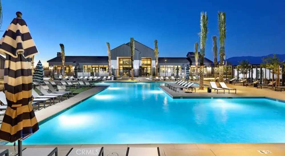 5830 Walden Court Eastvale, CA 92880