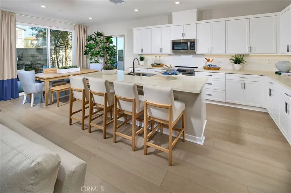 5830 Walden Court Eastvale, CA 92880