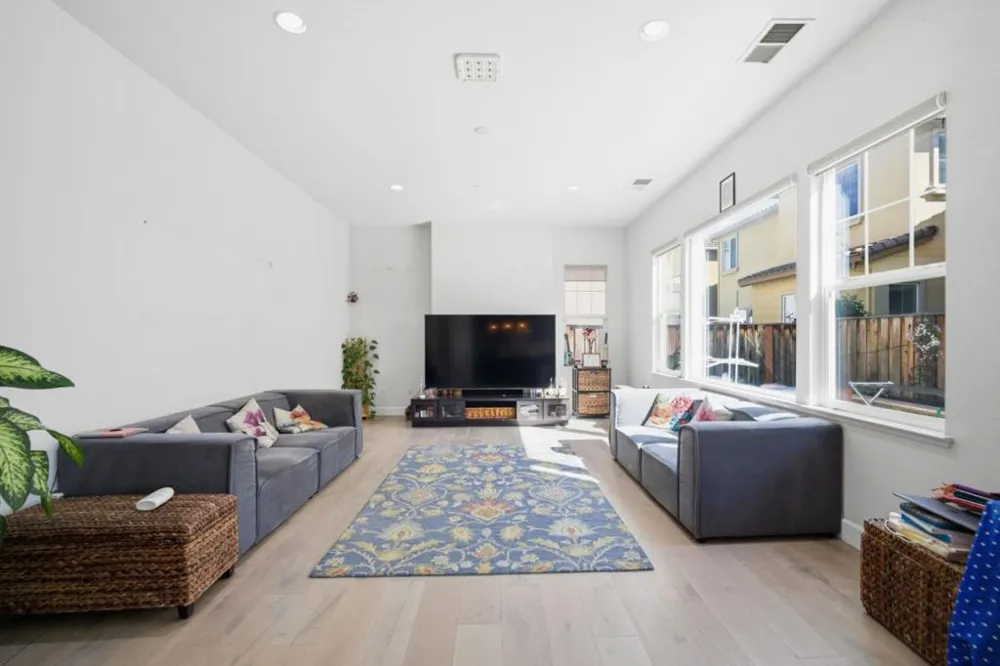 9 Chysis Road Milpitas, CA 95035
