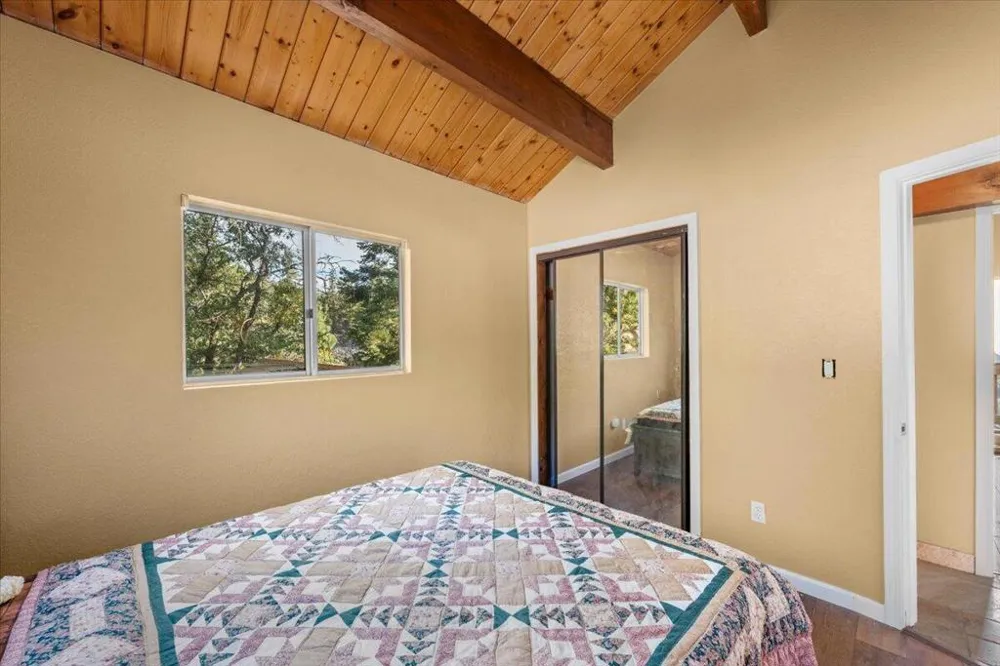 2190 Tank Road Running Springs, CA 92382