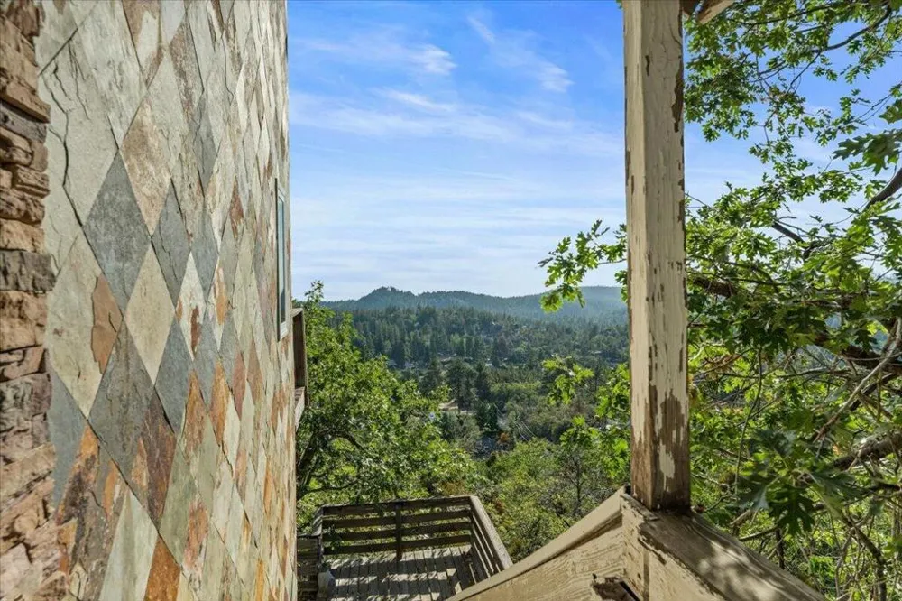2190 Tank Road Running Springs, CA 92382