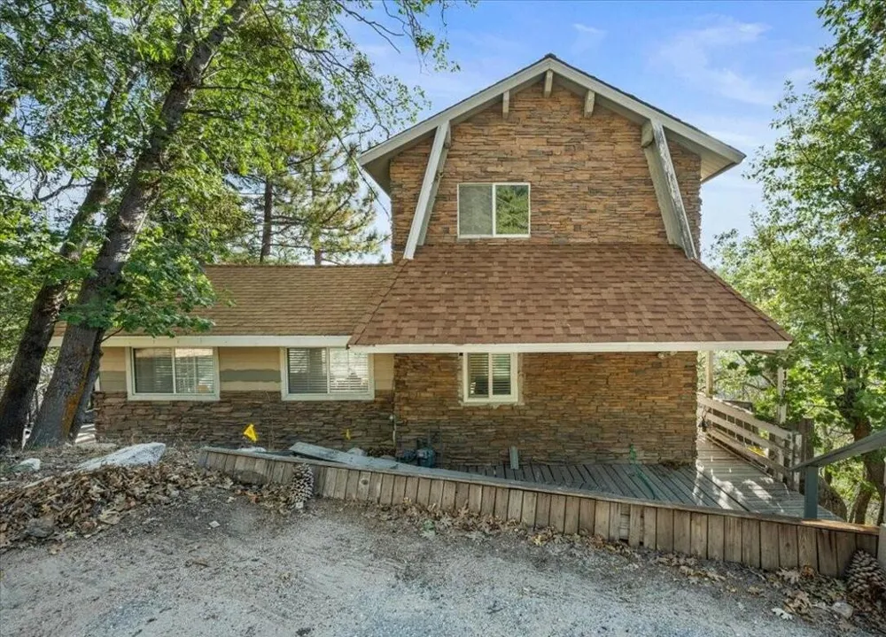 2190 Tank Road Running Springs, CA 92382