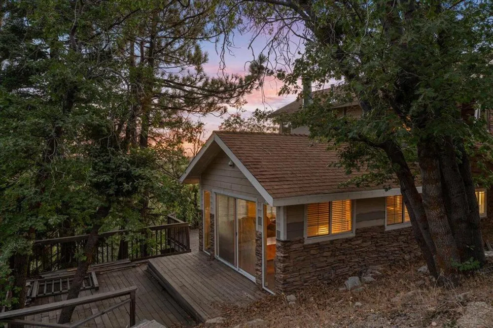 2190 Tank Road Running Springs, CA 92382