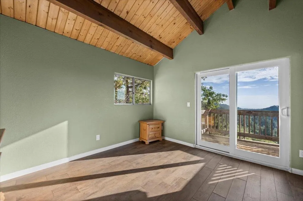 2190 Tank Road Running Springs, CA 92382