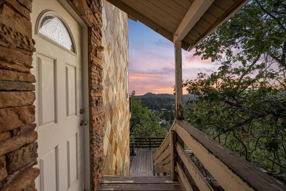 2190 Tank Road Running Springs, CA 92382
