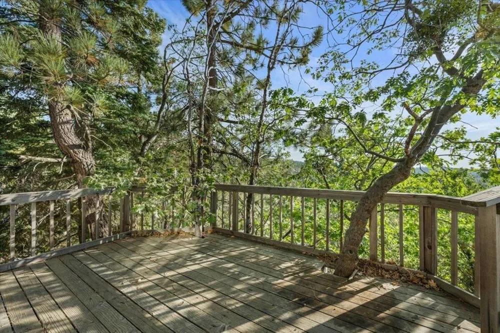 2190 Tank Road Running Springs, CA 92382