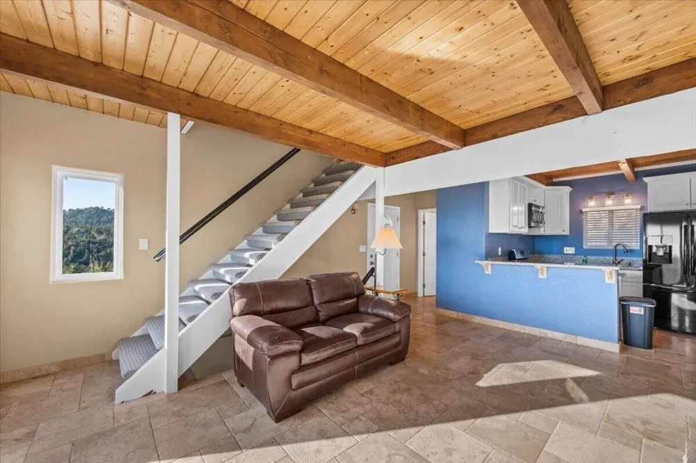 2190 Tank Road Running Springs, CA 92382