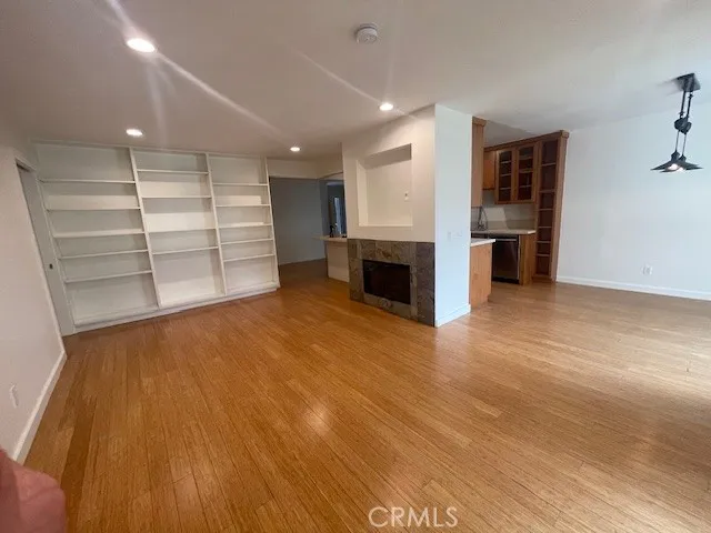 1124 La Cienega Boulevard #202 West Hollywood, CA 90069