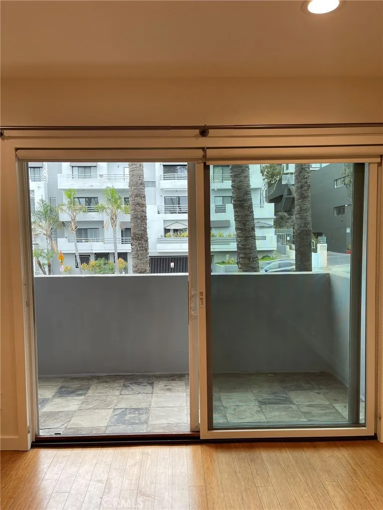 1124 La Cienega Boulevard #202 West Hollywood, CA 90069