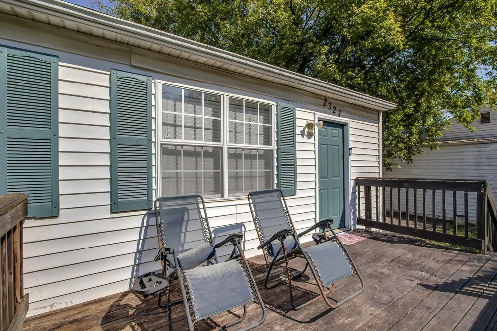 2327 Grove Street Maryville, TN 37804