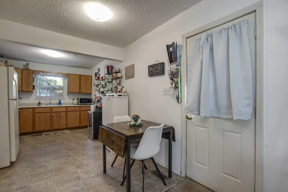 2327 Grove Street Maryville, TN 37804
