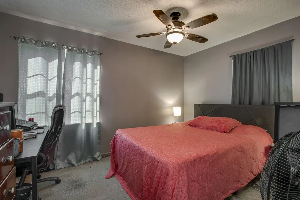 2327 Grove Street Maryville, TN 37804