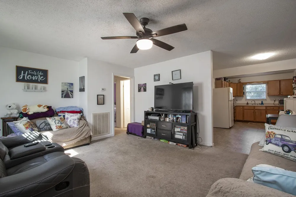 2327 Grove Street Maryville, TN 37804