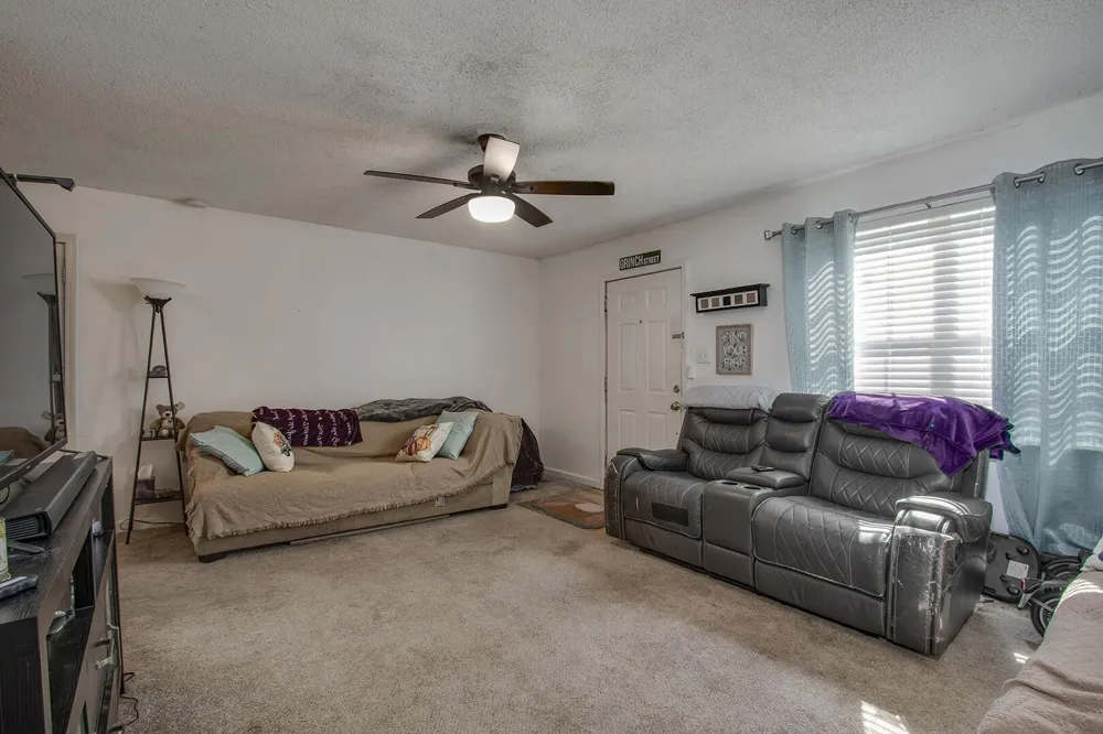 2327 Grove Street Maryville, TN 37804