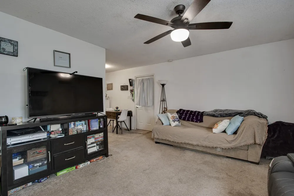 2327 Grove Street Maryville, TN 37804