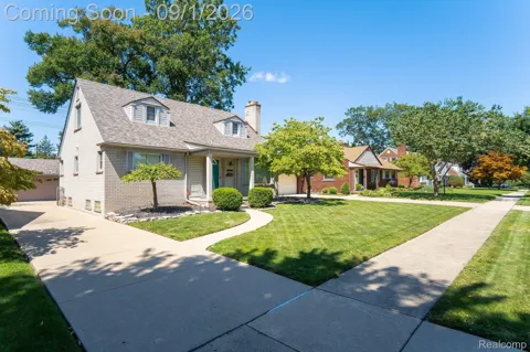 1682 SHERWOOD COURT