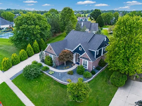 624 Nairn Circle