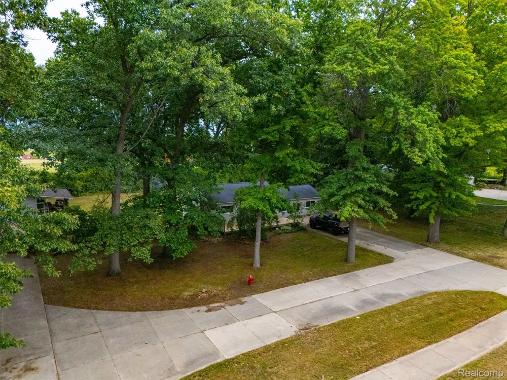 23366 Superior Parkway Taylor City, MI 48180
