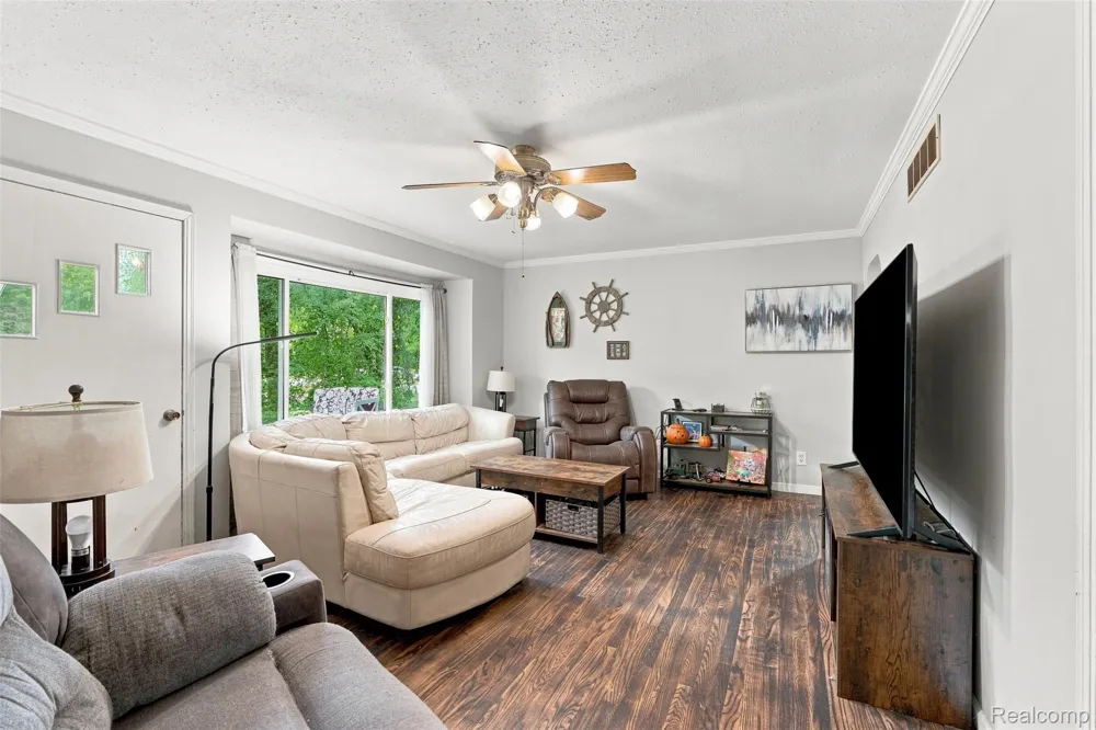23366 Superior Parkway Taylor City, MI 48180