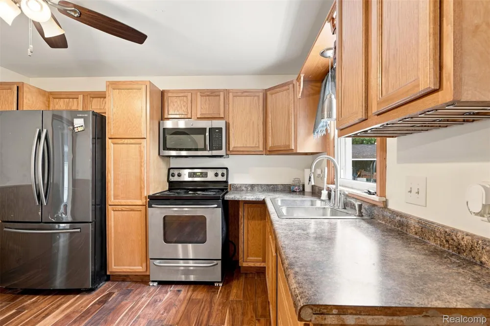 23366 Superior Parkway Taylor City, MI 48180
