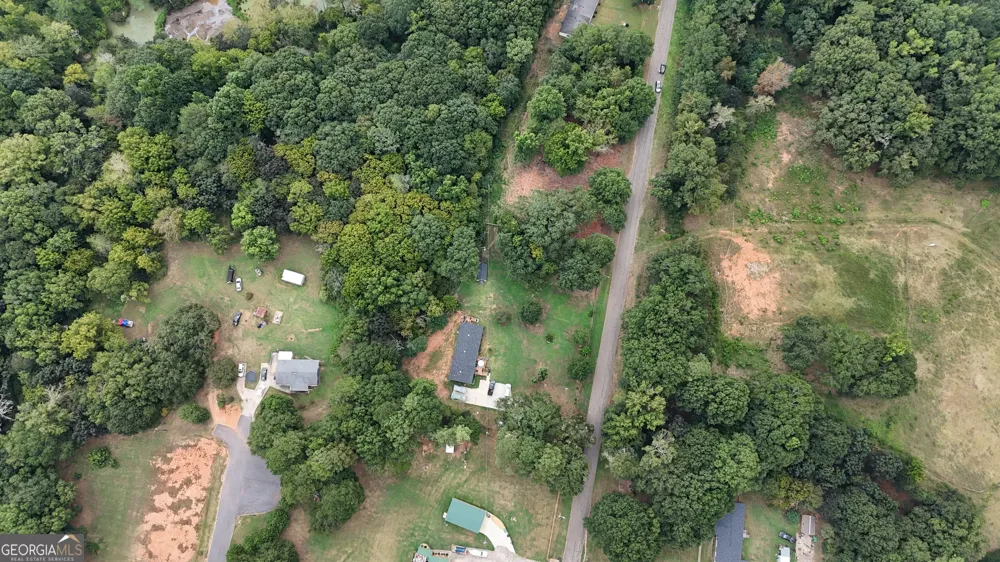 135 Joe Carey RD Winterville, GA 30683