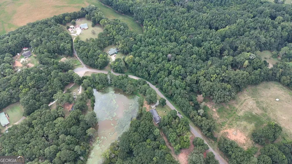 135 Joe Carey RD Winterville, GA 30683