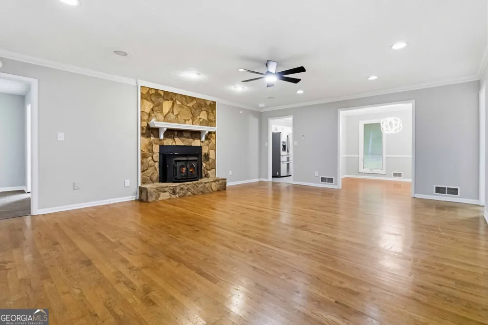 760 Pine Needle RD Hampton, GA 30228