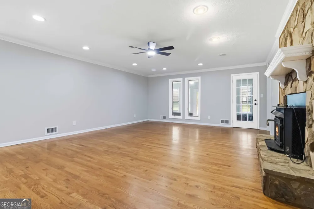 760 Pine Needle RD Hampton, GA 30228