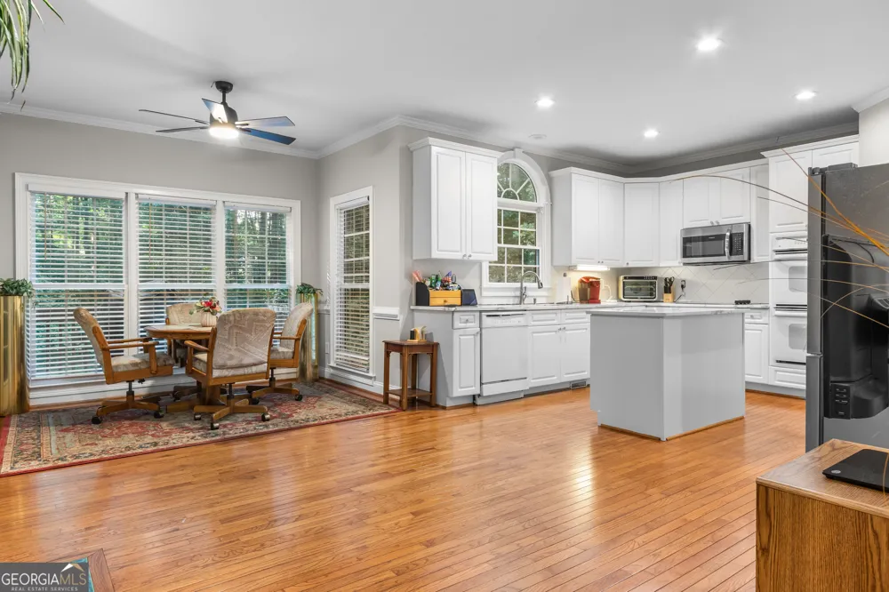 4926 Red Cliff CT Powder Springs, GA 30127