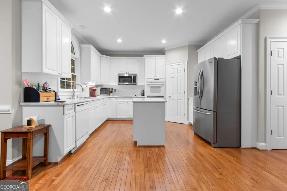 4926 Red Cliff CT Powder Springs, GA 30127