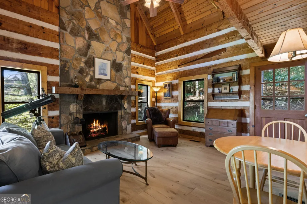 104 Blue Mountain LN Ellijay, GA 30536