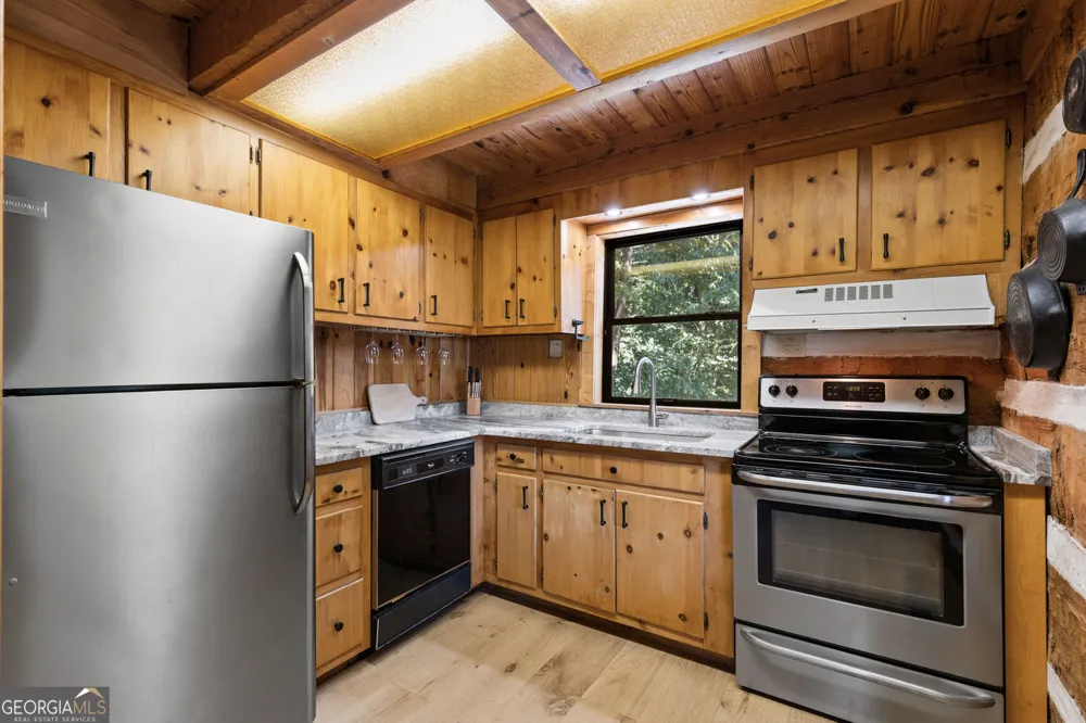 104 Blue Mountain LN Ellijay, GA 30536