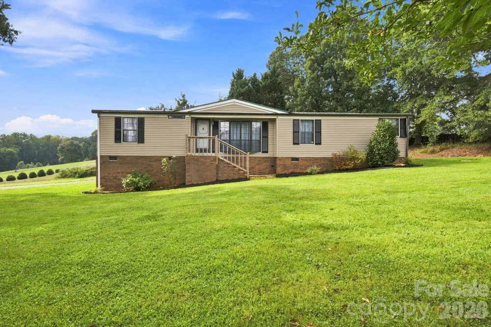 8099 River Bend Drive Claremont, NC 28610
