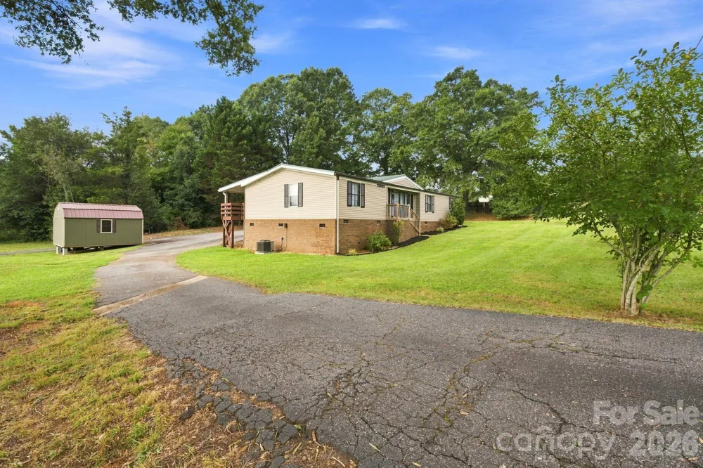 8099 River Bend Drive Claremont, NC 28610