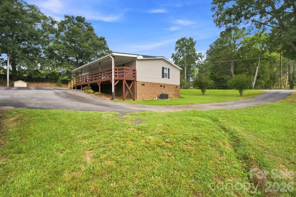 8099 River Bend Drive Claremont, NC 28610