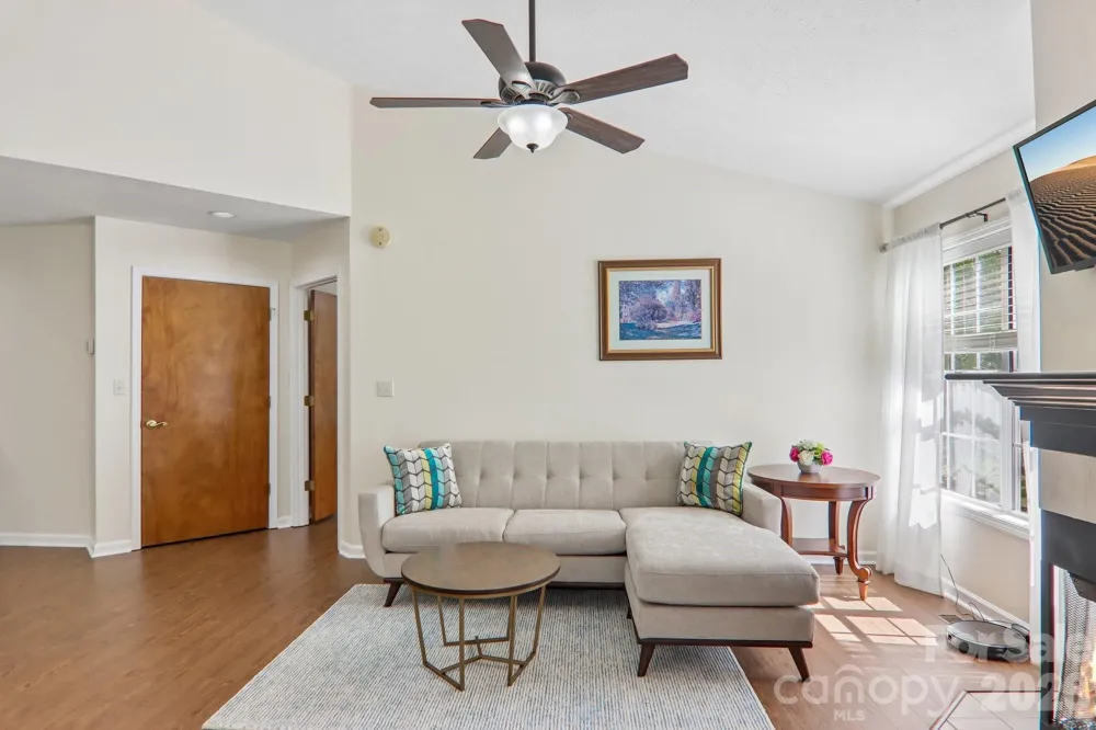 651 E Park Place Hendersonville, NC 28791