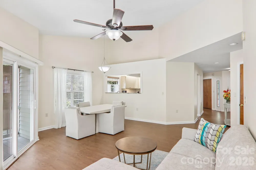 651 E Park Place Hendersonville, NC 28791