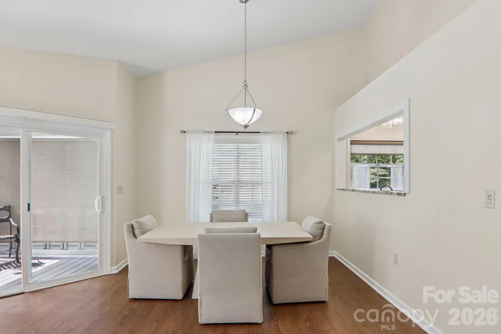 651 E Park Place Hendersonville, NC 28791