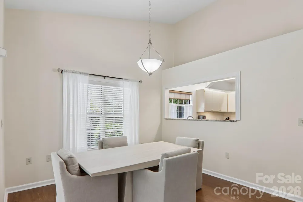 651 E Park Place Hendersonville, NC 28791