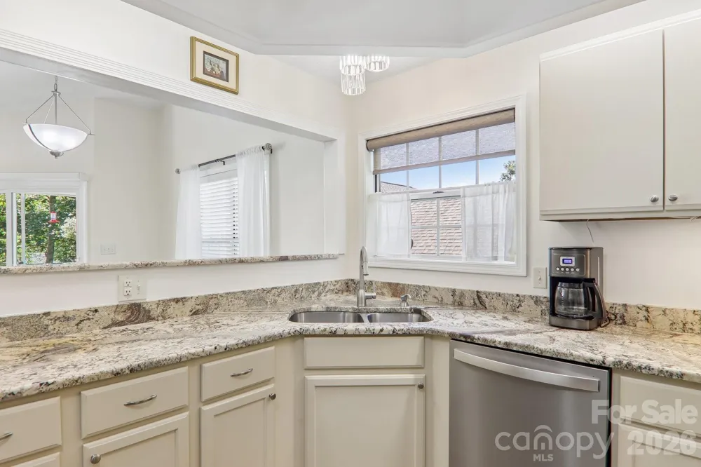 651 E Park Place Hendersonville, NC 28791