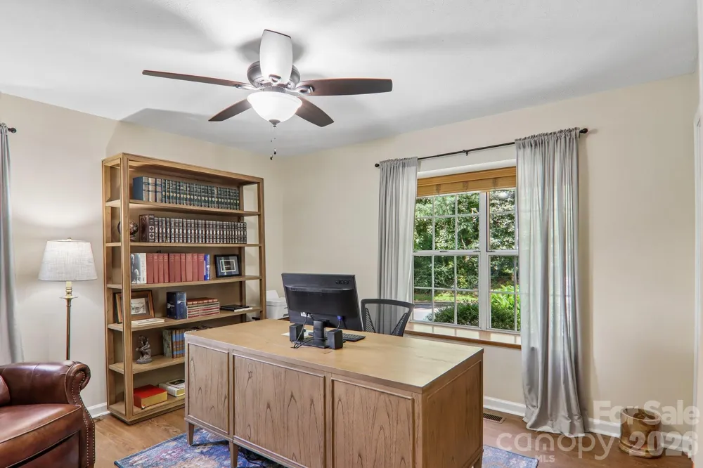 651 E Park Place Hendersonville, NC 28791