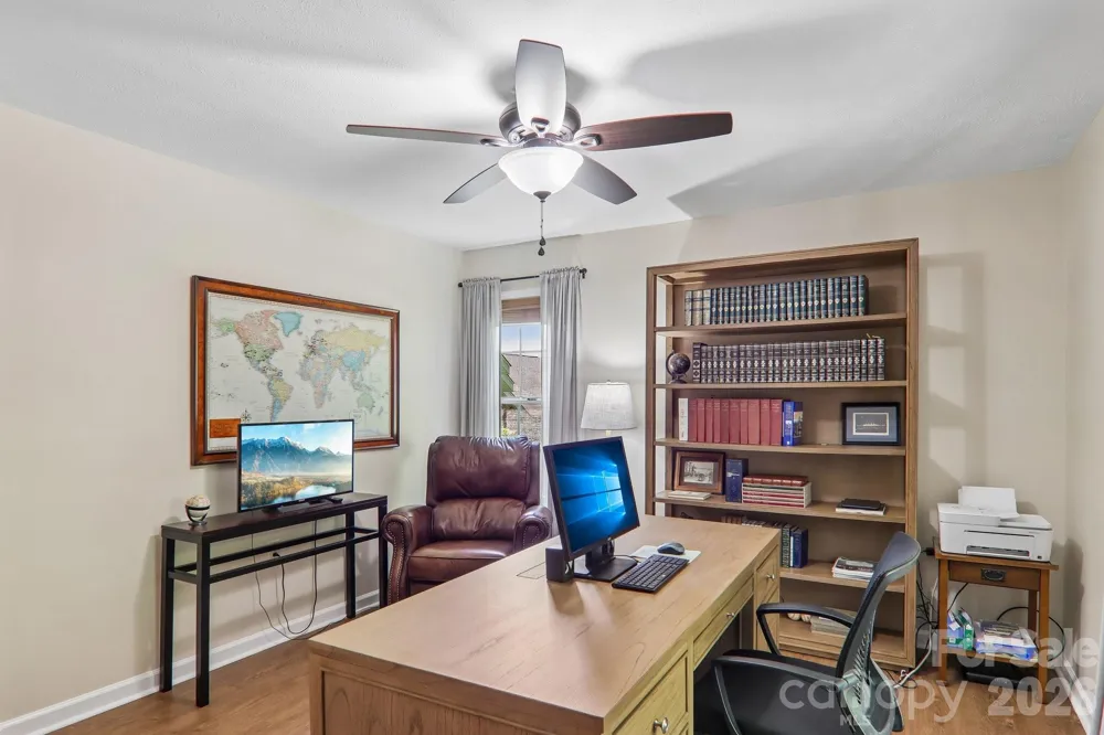 651 E Park Place Hendersonville, NC 28791