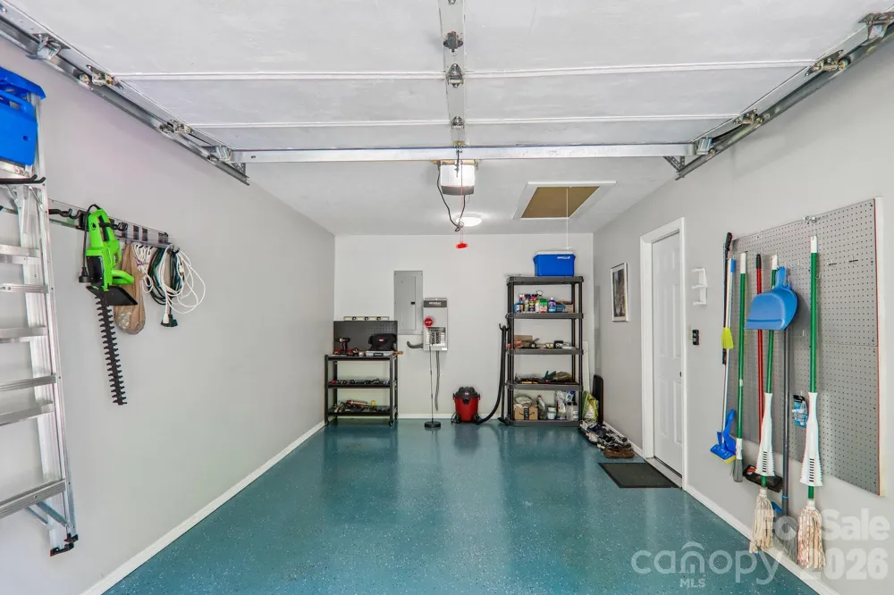 651 E Park Place Hendersonville, NC 28791