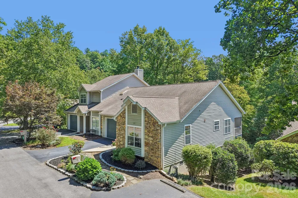 651 E Park Place Hendersonville, NC 28791